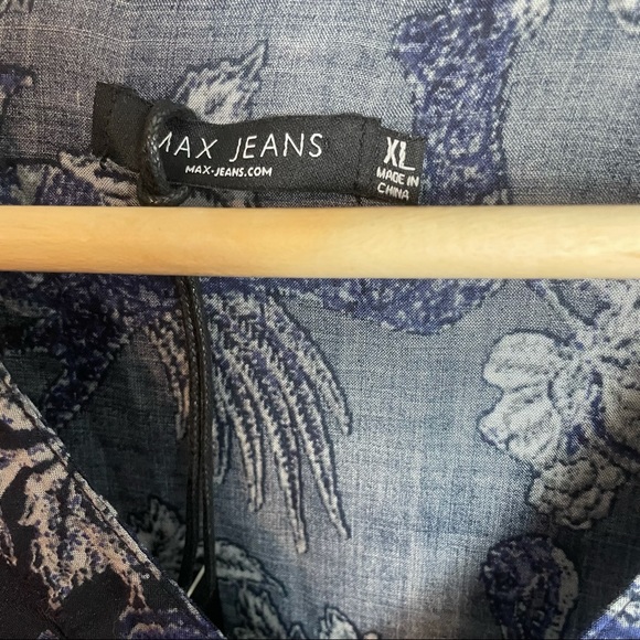 Bell Sleeved Blouse - Picture 4 of 9